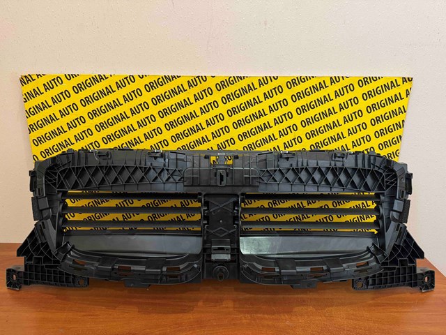 51745A22688 BMW Жалюзи радиатора охлаждения купить в Львов