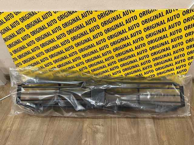 Жалюзи радиатора 51745A22C65 BMW