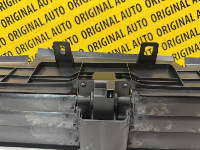 Жалюзи радиатора охлаждения 51745A35887 BMW
