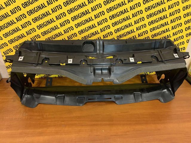 BMW 51747290610 Воздуховод (дефлектор) радиатора в наличии Запорожье