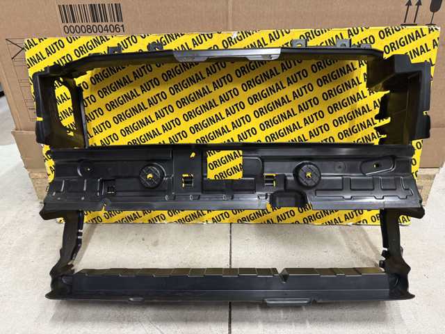 51748738855 BMW Воздуховод (дефлектор) радиатора купить в Черновцы