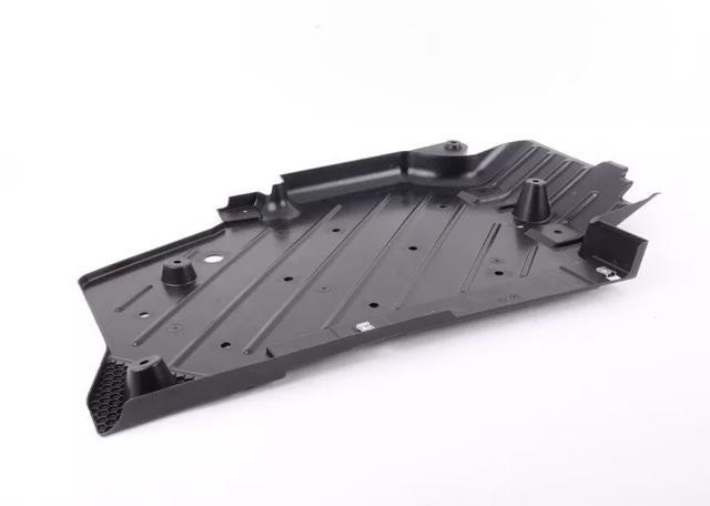 51759808213 BMW Защита днища задняя левая купить в Чернигов