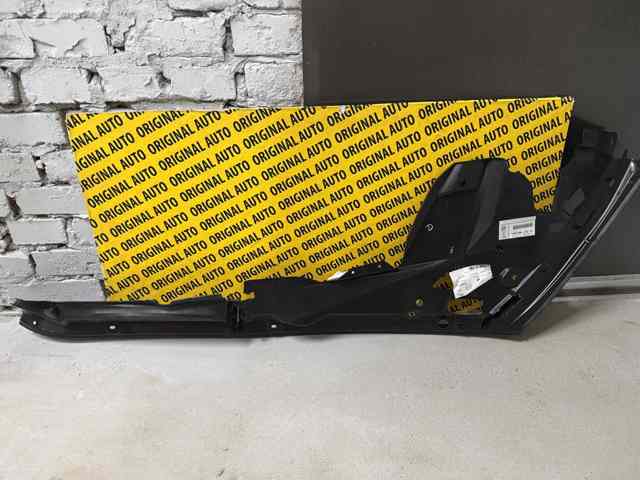 BMW 51767469501 Уплотнитель крыла в наличии Украина