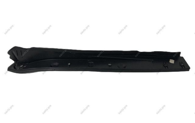 51767486825 BMW Уплотнитель крыла купить в Черновцы