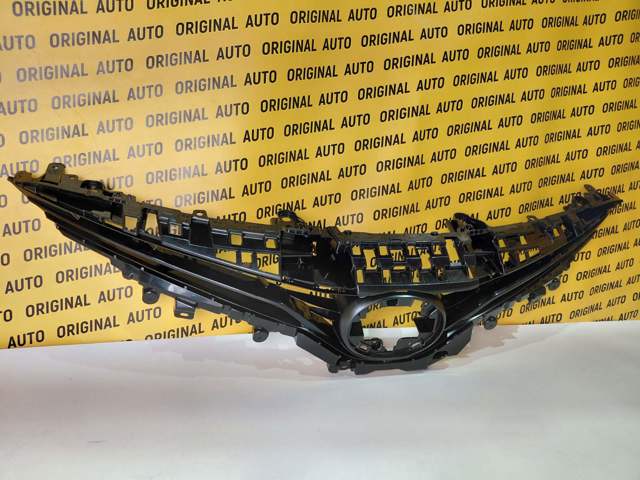 Решетка радиатора 5310133620 TOYOTA