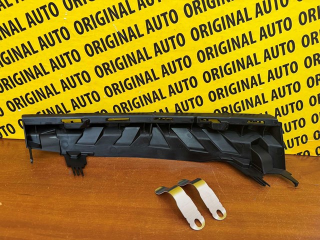 Крепление фары передней, правой 63215A220B8 BMW