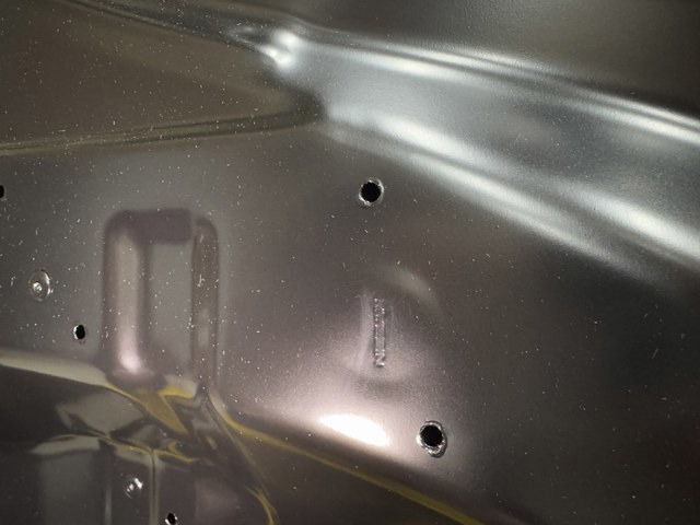 Капот двигателя 651004BA0B NISSAN