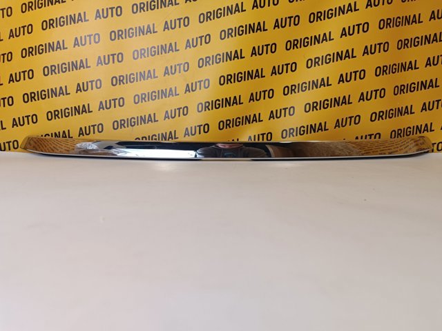 Планка капота 7577042020 TOYOTA