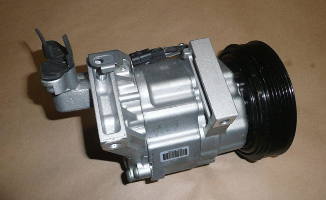 926005154R RENAULT Компрессор кондиционера купить в Тернополь