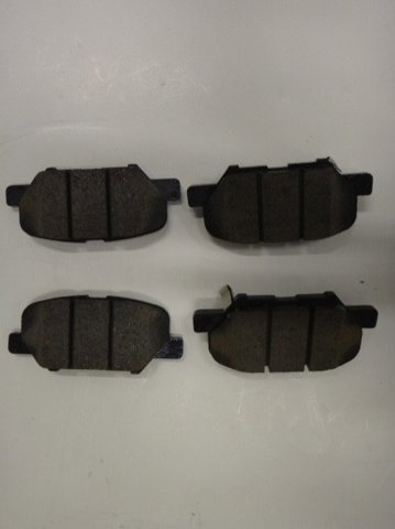 Колодки на тормоз задний дисковый B4Y02648ZC MAZDA