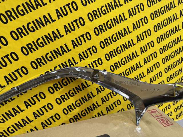 Молдинг бампера переднего левый D10J507K0C MAZDA