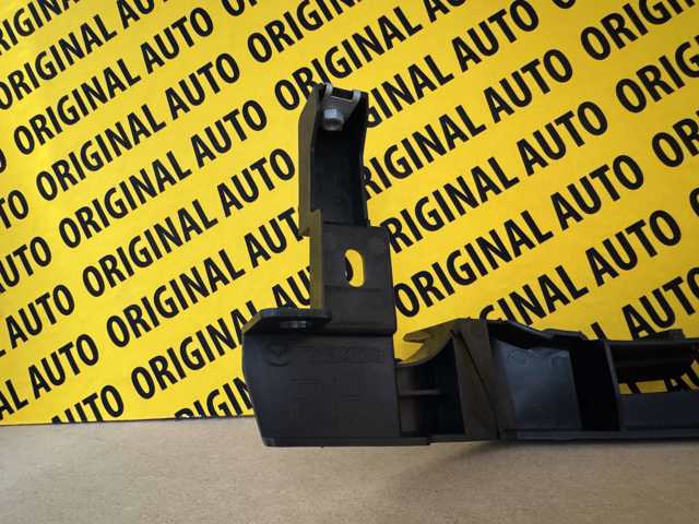 Кронштейн (адаптер) крепления фары передней правой DFR550150D MAZDA