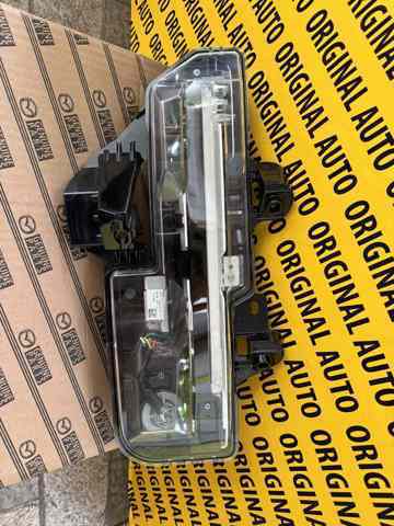 DGH951060 Поворотник правый купить Ирпень