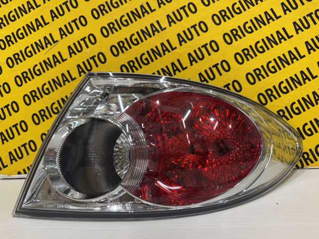 Задний правый внешний фонарь GJ6A51170E MAZDA