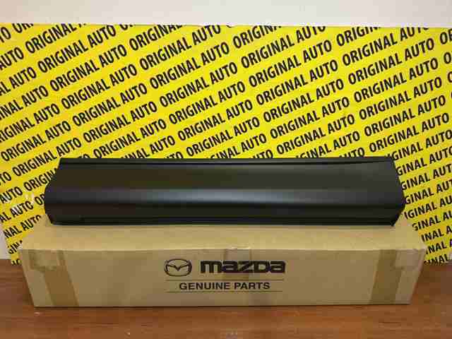 Молдинг задней левой двери KB7W51RD0D MAZDA