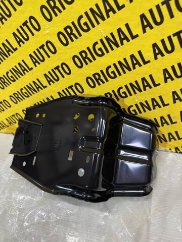 KB7W52150 MAZDA Кронштейн замка капота купить в Ирпень