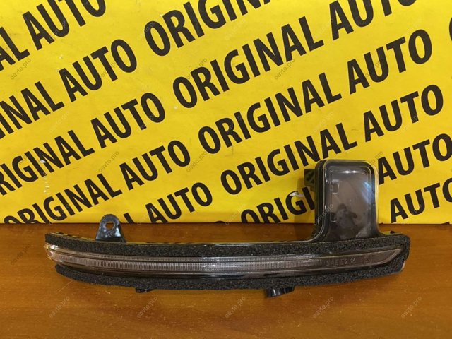MAZDA KB7W69122 Указатель поворота зеркала правый в наличии Николаев