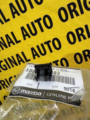 MAZDA KB8C64393 Заглушка передней консоли боковая в наличии Павлоград
