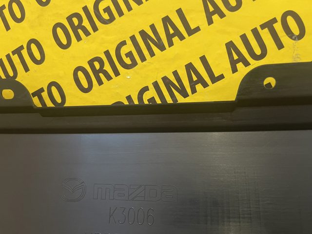 KBB3507E1BB MAZDA Накладка (рамка) решетки радиатора купить в Винница