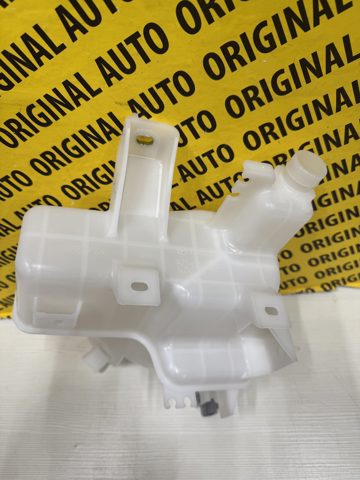 MAZDA KD4567481 Бачок омывателя в наличии Ужгород