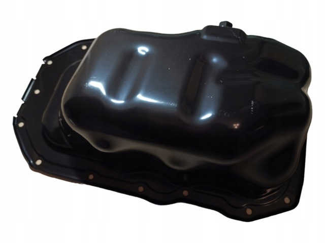 Поддон картера двигателя PE0110400C MAZDA