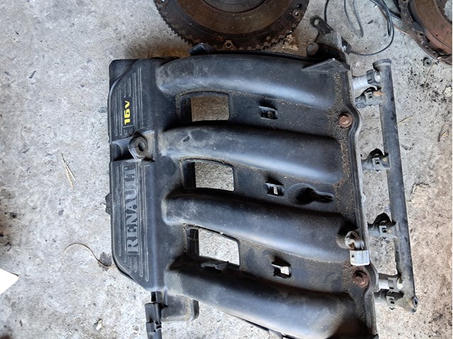 RENAULT 8200139674 Распределитель топлива (рампа) в наличии Киев