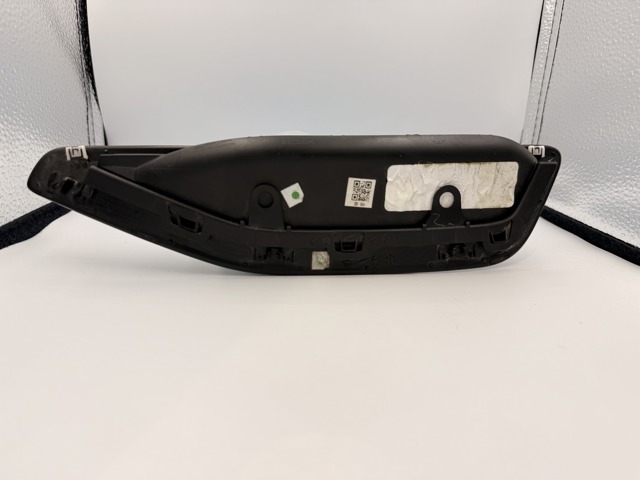 BMW 51137418178 Молдинг крыла переднего правого в наличии Николаев