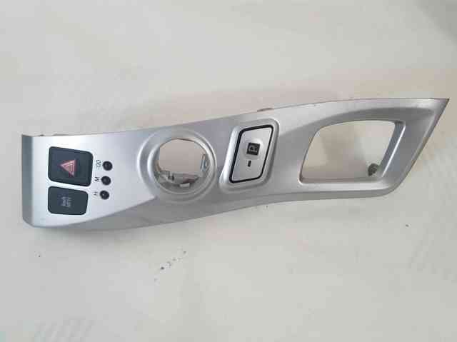TOYOTA 5544647070 Накладка декоративная центральной консоли в наличии Одесса