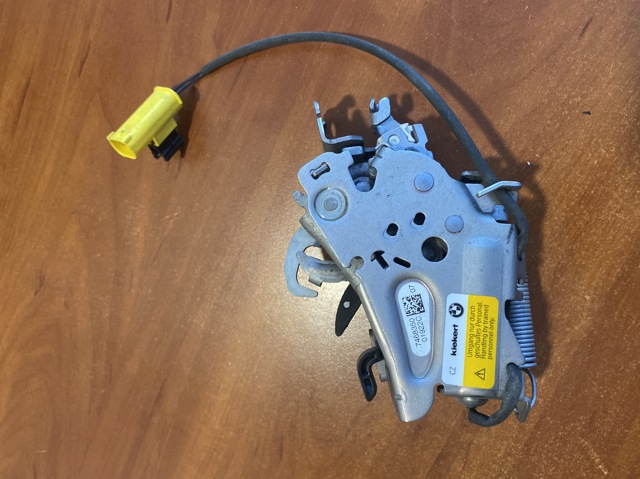 Замок капота, правый 51237468350 BMW