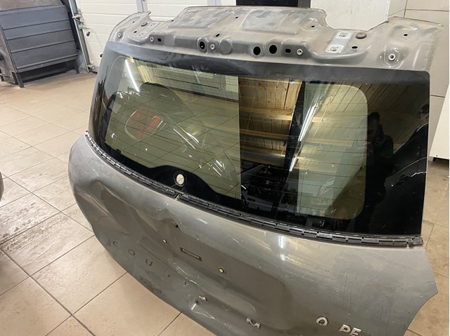Стекло заднее, 3/5-й двери (ляды) 51317389423 BMW