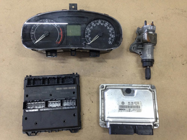 Компьютер двигателя Шкода Фабия II