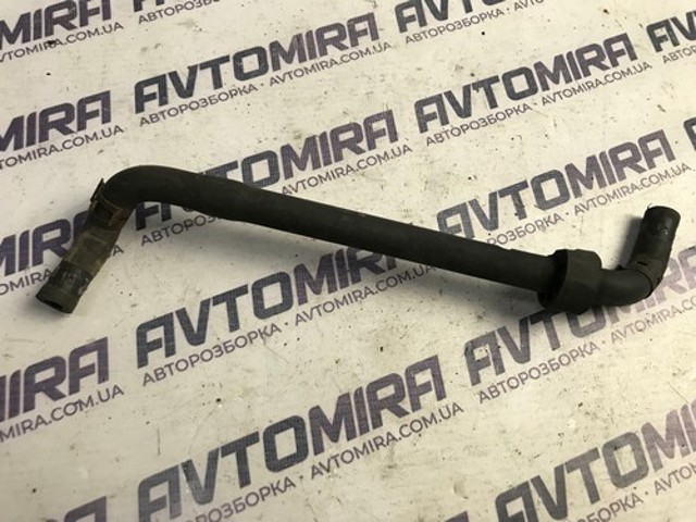 VAG 06F133518A Шланг (патрубок) вакуумного насоса в наличии Черкассы