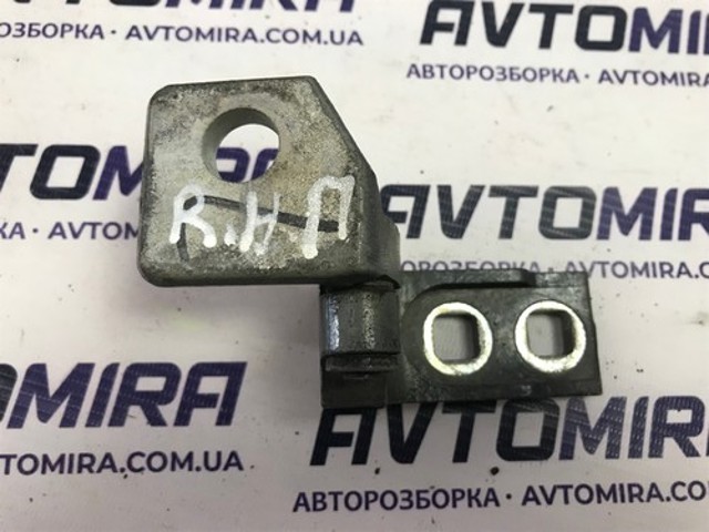 13180568 Петля двери передней правой купить Черкассы