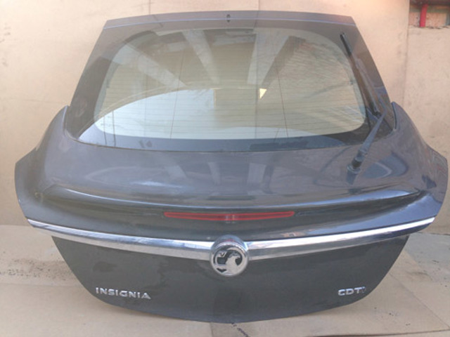 Задня кришка багажника ляда колір чорний  opel insignia 2008-2013 13275290 13275290