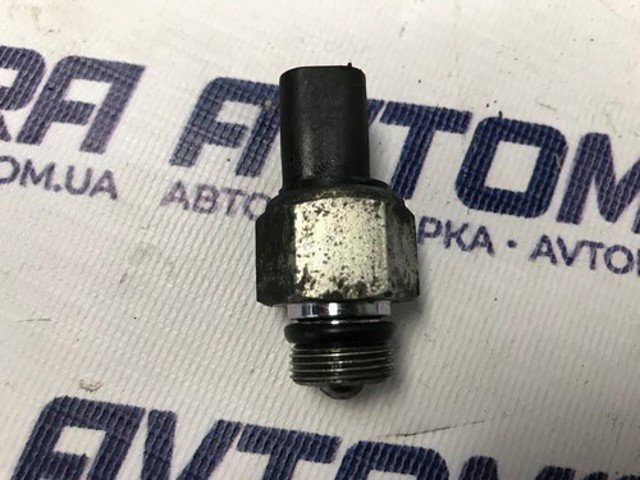 1433084 FORD Датчик включения фонарей заднего хода купить в Львов