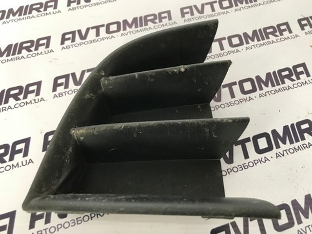 VAG 1Z0853665C Решетка бампера переднего внутренняя левая в наличии Харьков