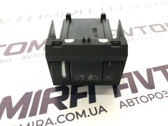VAG 1Z0941333B Кнопка (регулятор) корректора фар в наличии Черкассы
