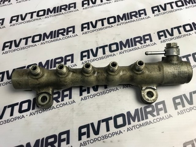 TOYOTA 238100R040 Распределитель топлива (рампа) в наличии Сумы