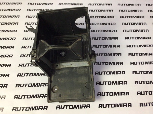 30667941 VOLVO Полка под аккумулятор купить в Сумы