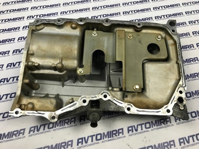 VOLVO 30731309 Поддон двигателя в наличии Черновцы