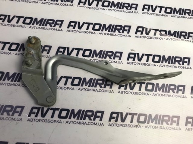 FORD 4M5116800AA Петля капота правая в наличии Чернигов