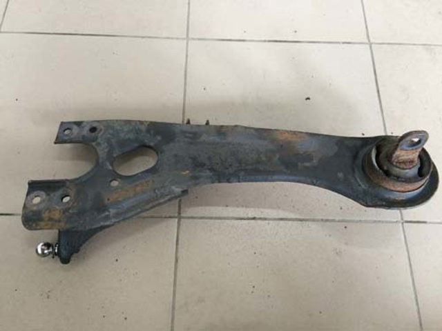 552701H000 HYUNDAI Рычаг (тяга) задней подвески продольный верхний левый купить в Украина
