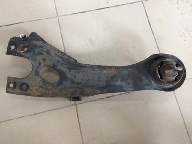 HYUNDAI 552801H000 Рычаг (тяга) задней подвески продольный верхний правый в наличии Винница