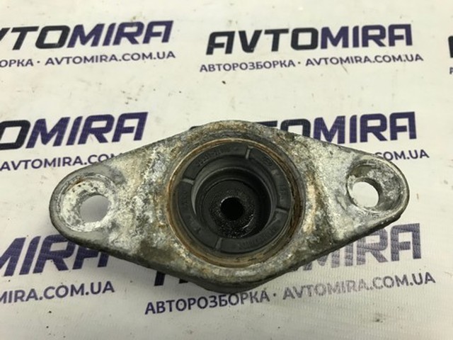 HYUNDAI 553302L000 Опора амортизатора заднего в наличии Киев