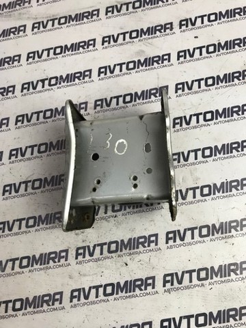 HYUNDAI 647102L000 Кронштейн усилителя переднего бампера в наличии Павлоград