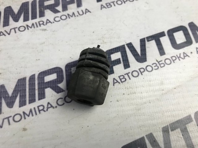 7781964 Буфер (отбойник) капота купить Одесса