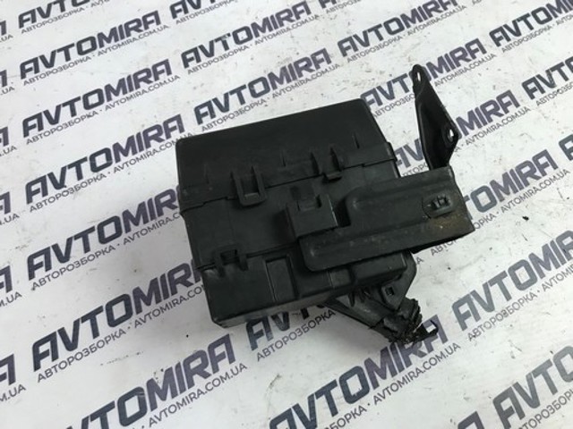 919402L000 HYUNDAI купить в Львов