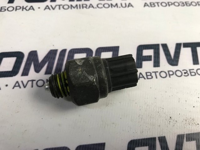 HYUNDAI 9386049600 Датчик включения фонарей заднего хода в наличии Винница