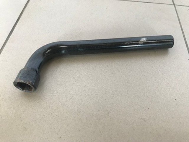 FORD 93BB17032AB Ключ балонный (торцовый) в наличии Чернигов