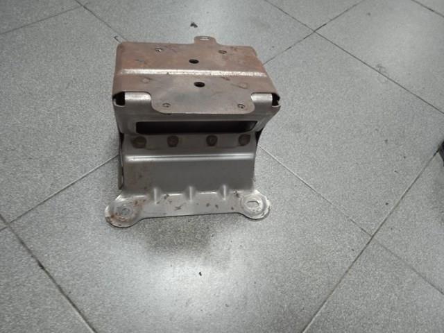 57807F4010 Toyota усилитель лонжерона